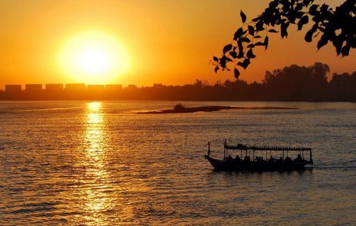 A boat sails in the Nile river basin. (Photo/ AFP) 